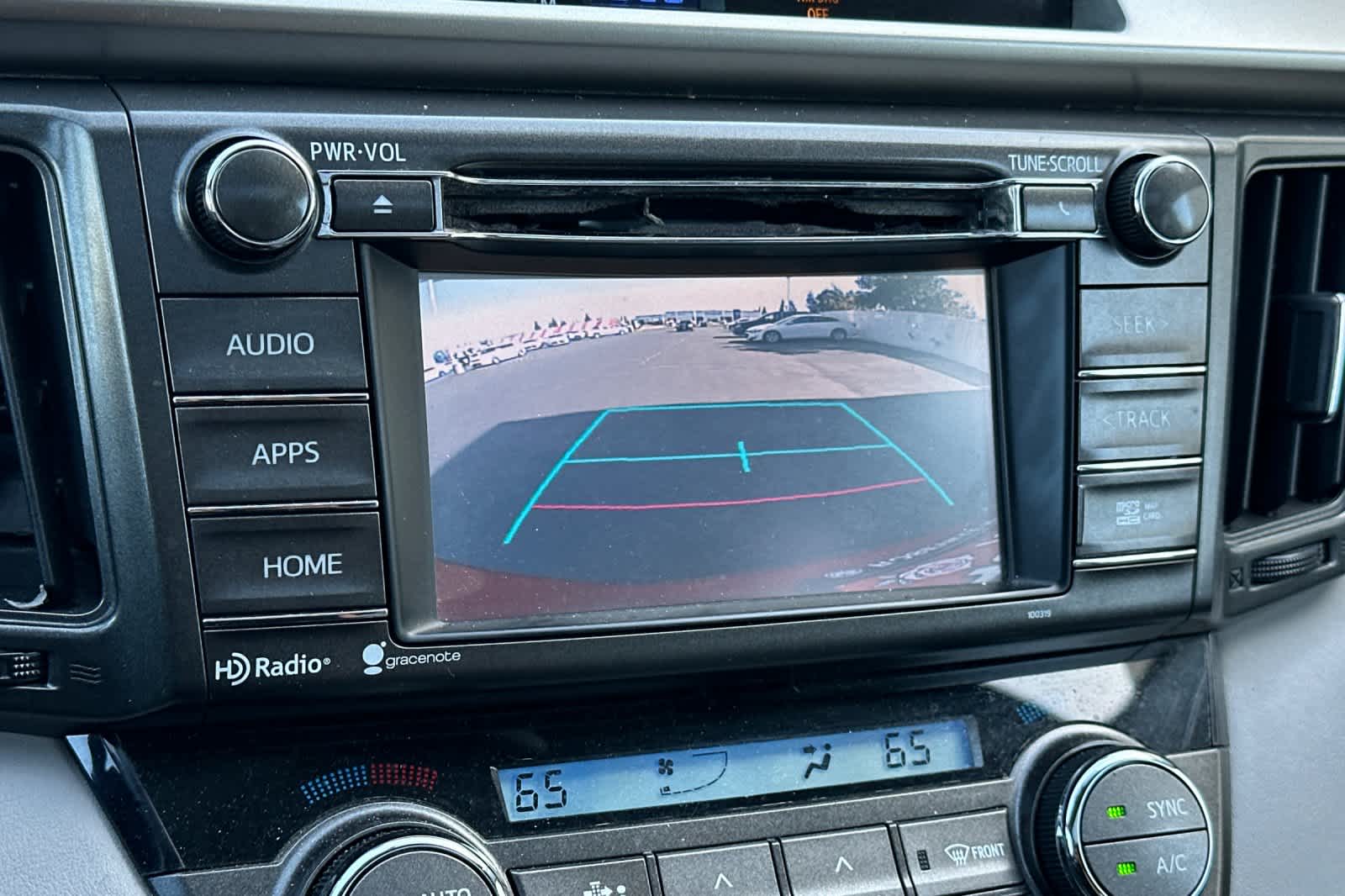 Thumbnail: 2015 Toyota RAV4 - 20