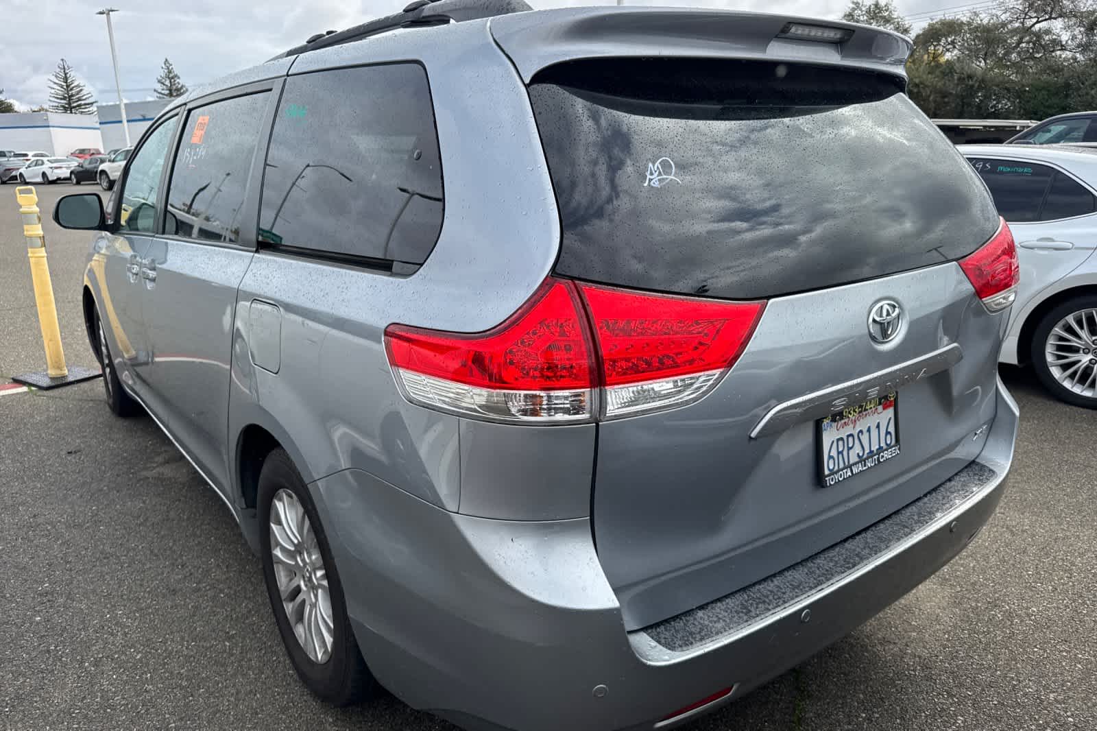 Thumbnail: 2011 Toyota Sienna - 4