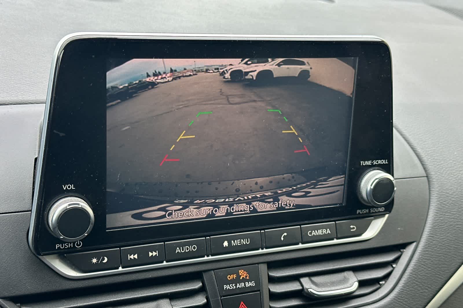 Thumbnail: 2019 Nissan Altima - 20