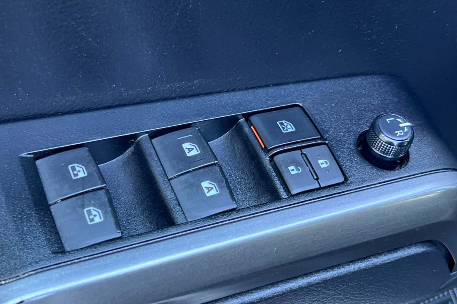 Thumbnail: 2021 Toyota Tacoma - 13