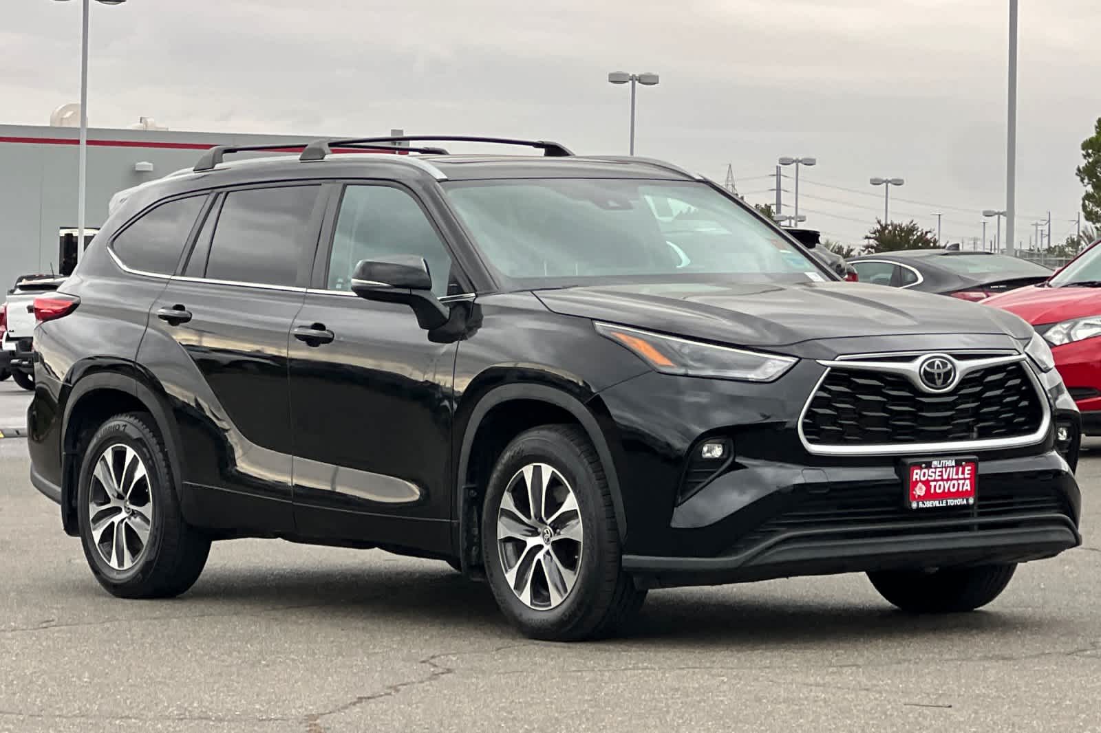 Thumbnail: 2023 Toyota Highlander - 5