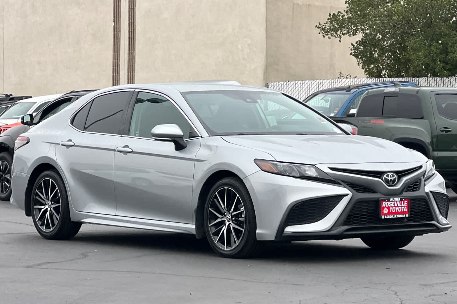 Thumbnail: 2022 Toyota Camry - 5