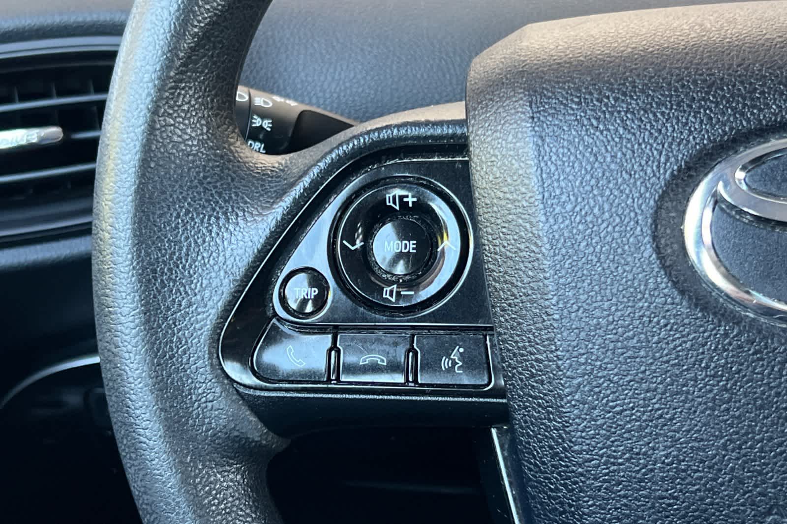Thumbnail: 2021 Toyota Prius - 24