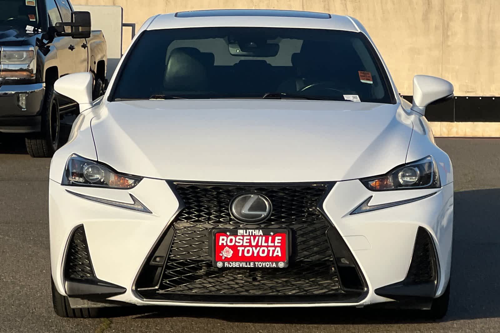 Thumbnail: 2018 Lexus IS - 10