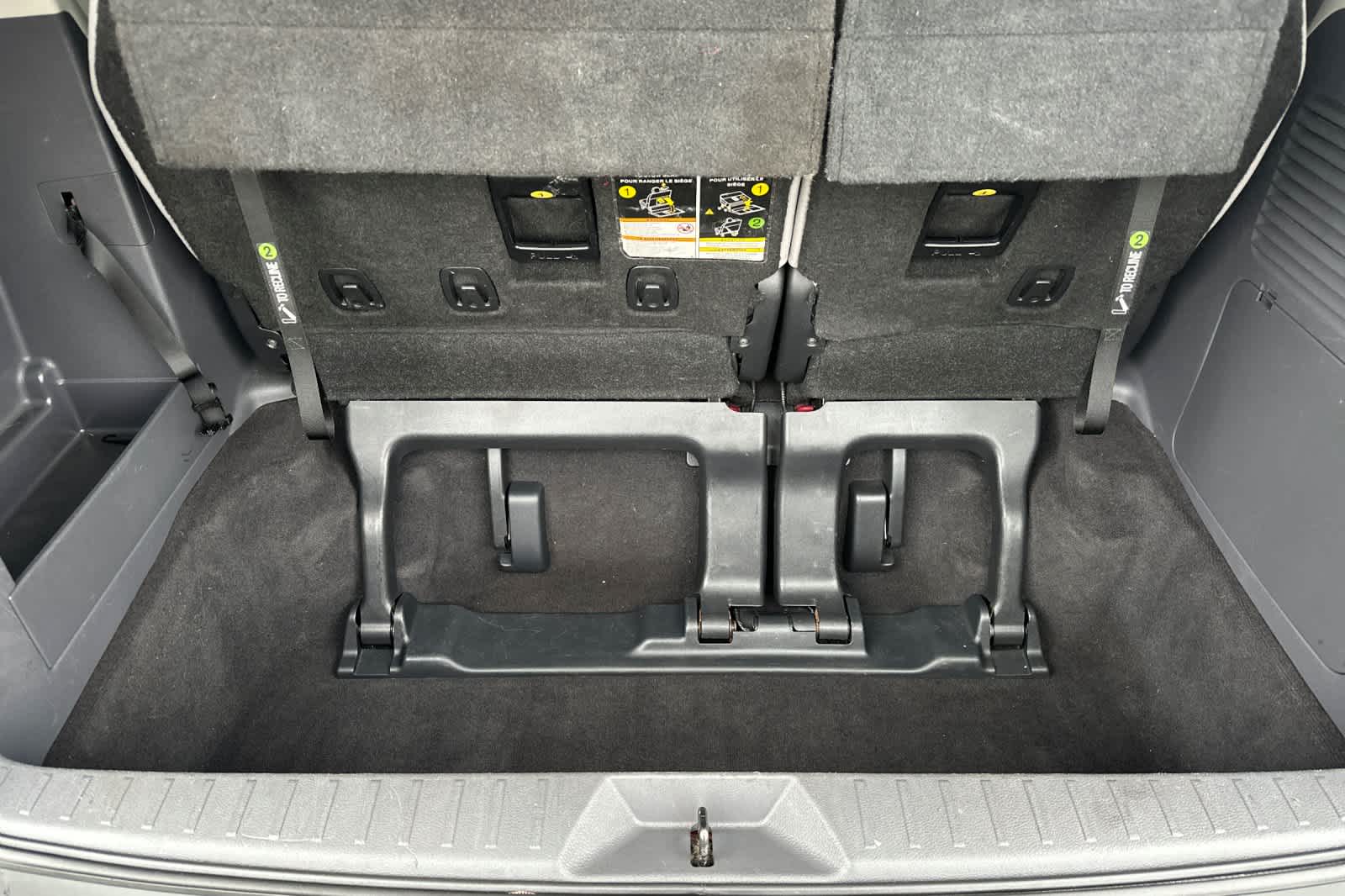 Thumbnail: 2022 Toyota Sienna - 17