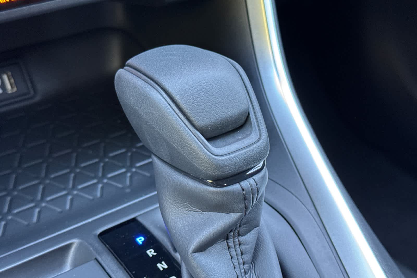 Thumbnail: 2025 Toyota RAV4 - 23