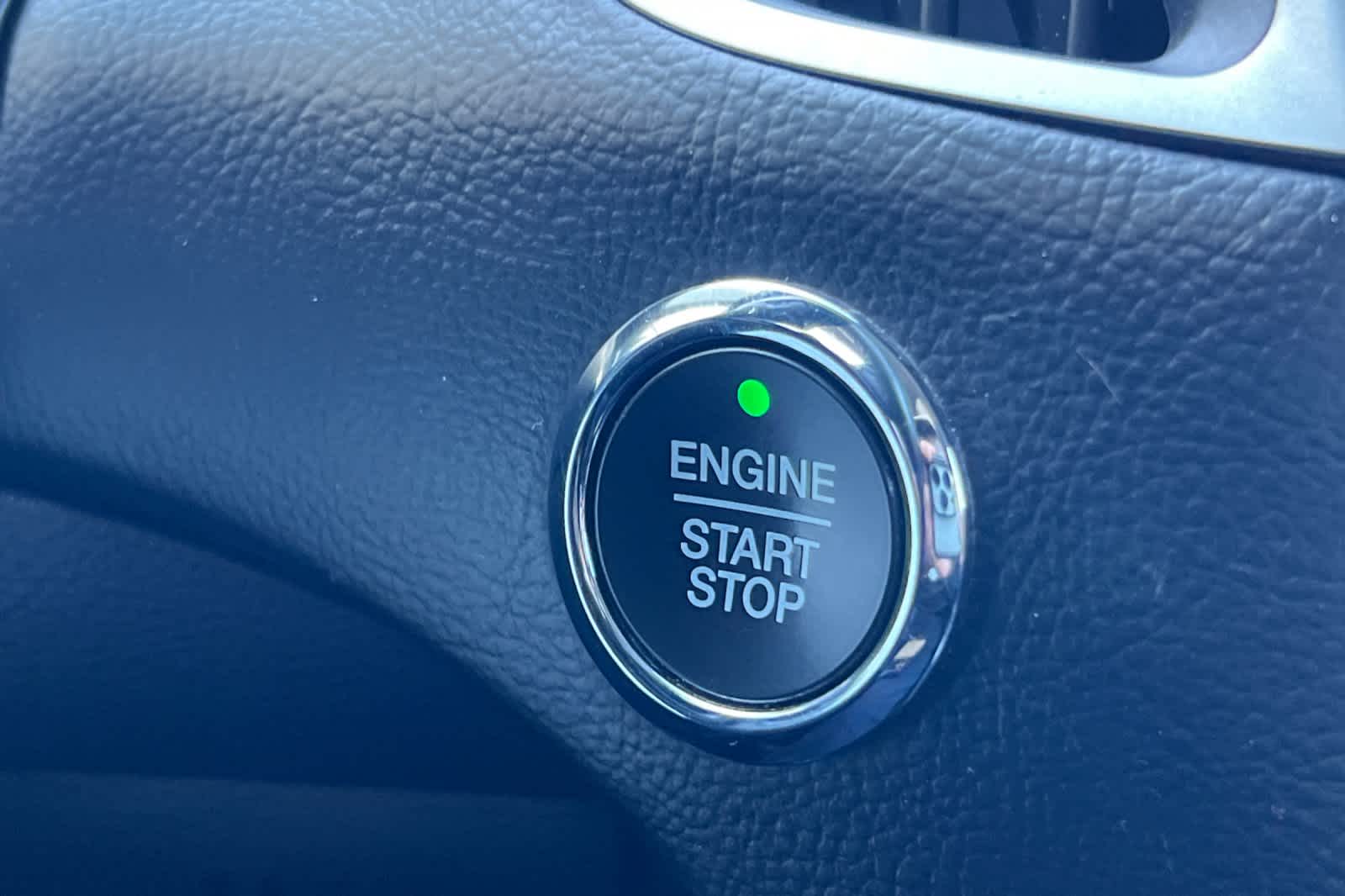 Thumbnail: 2020 Ford Edge - 24