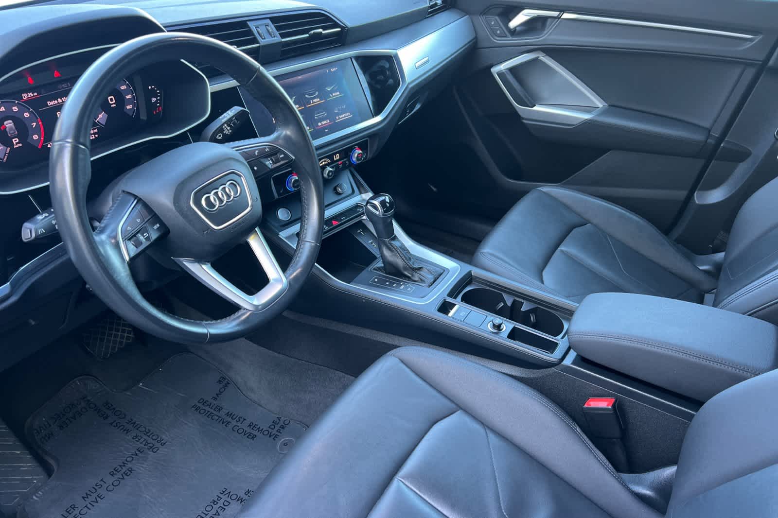 Thumbnail: 2020 Audi Q3 - 11