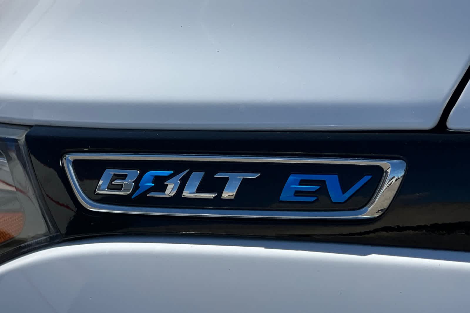 Thumbnail: 2017 Chevrolet Bolt EV - 32
