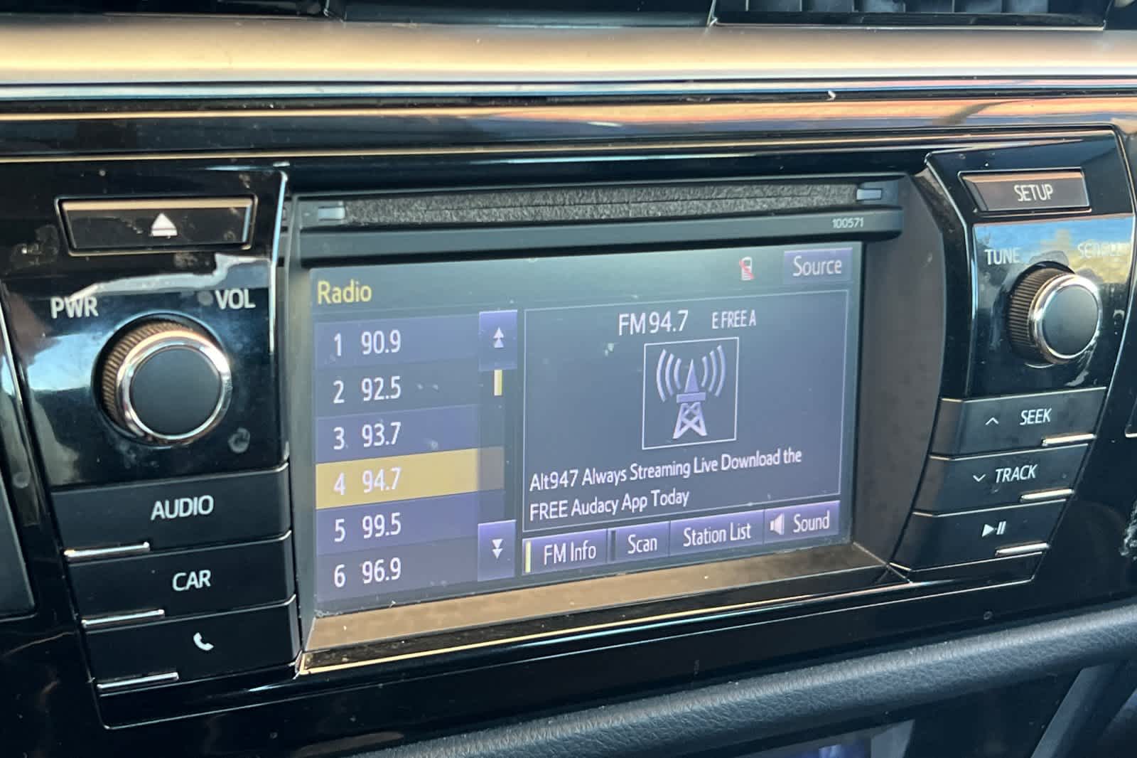 Thumbnail: 2016 Toyota Corolla - 18