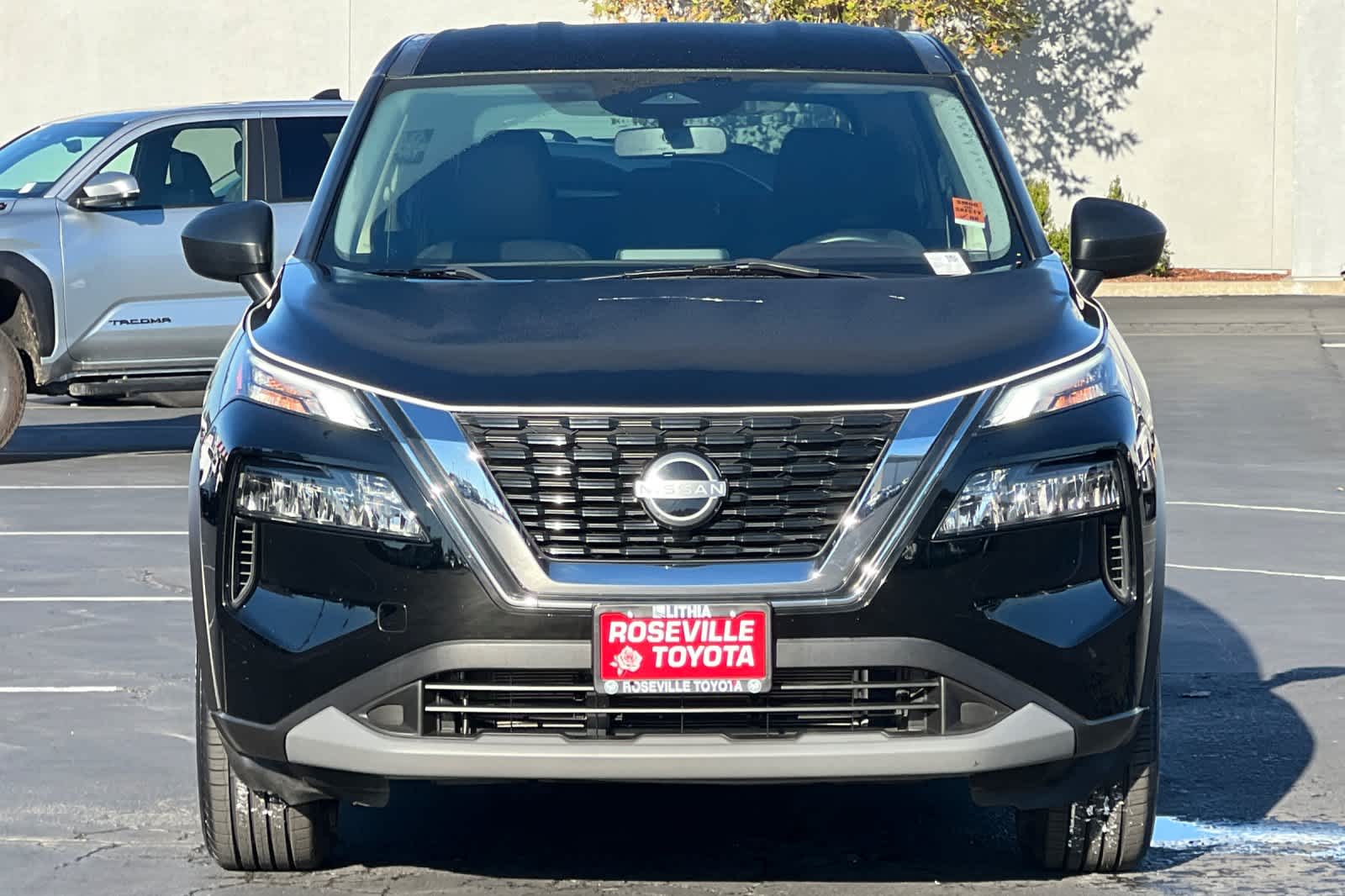 Thumbnail: 2023 Nissan Rogue - 10