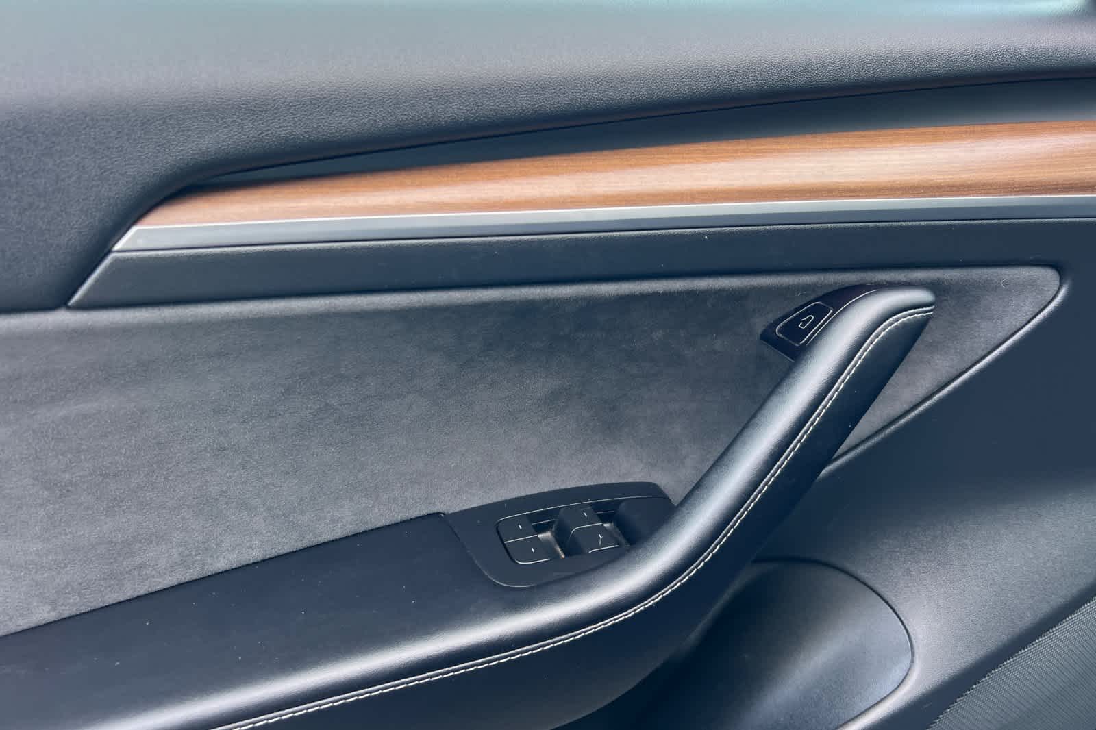 Thumbnail: 2022 Tesla Model 3 - 12