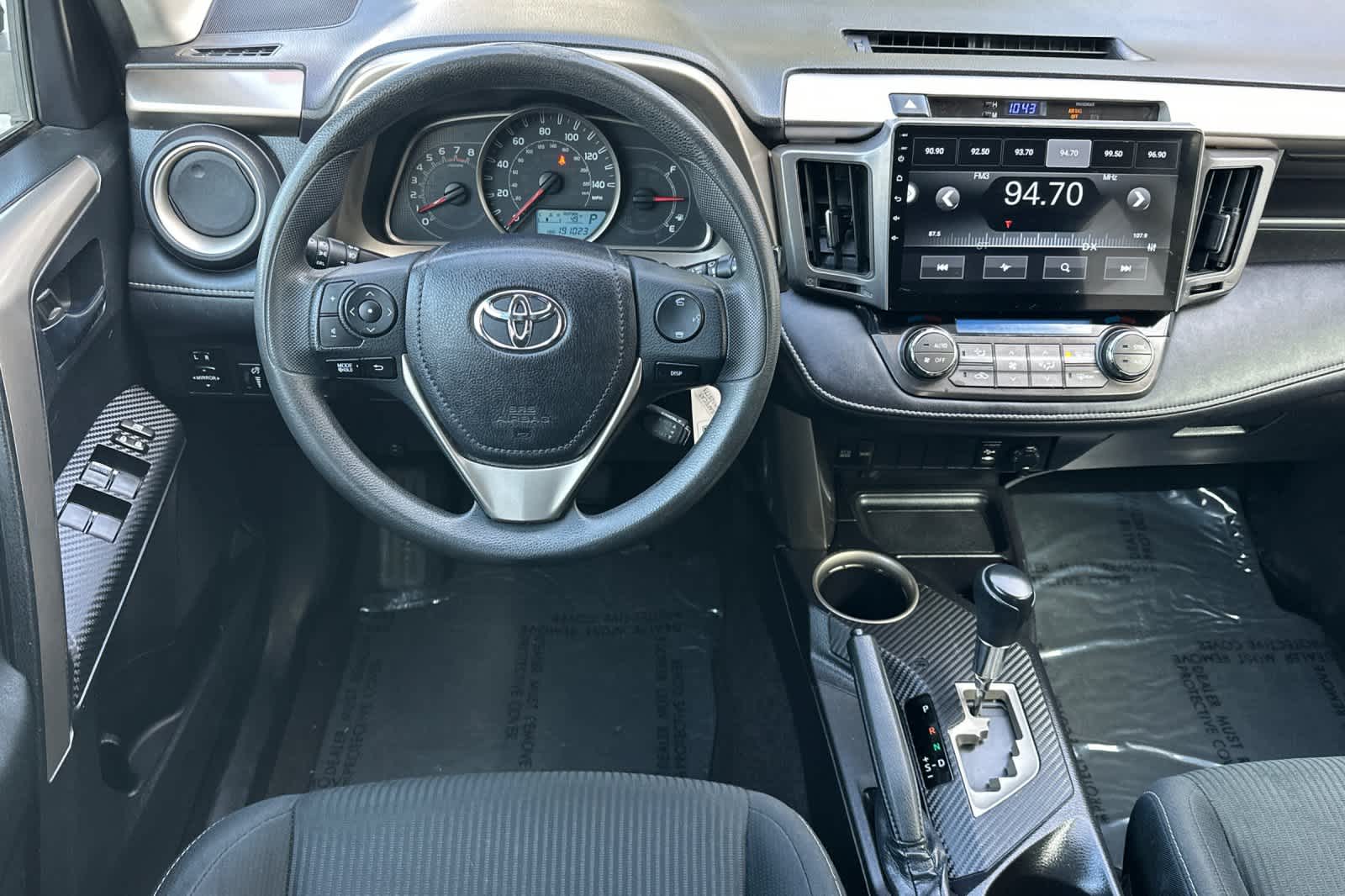 Thumbnail: 2015 Toyota RAV4 - 15