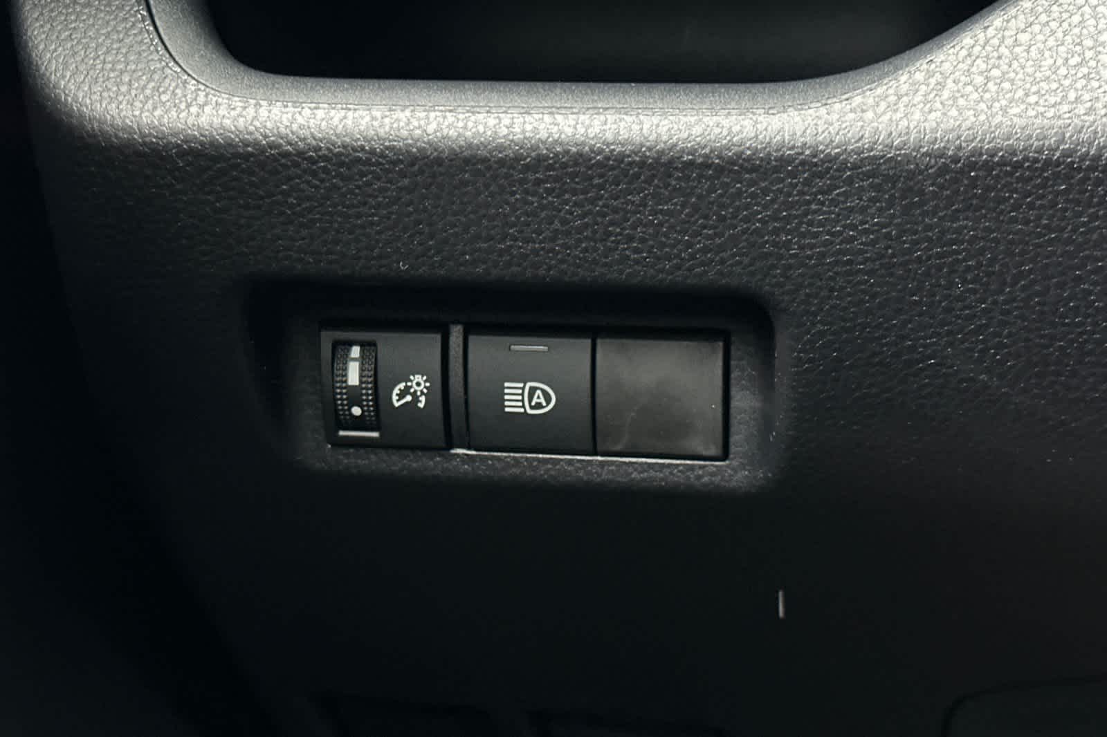 Thumbnail: 2025 Toyota RAV4 - 29