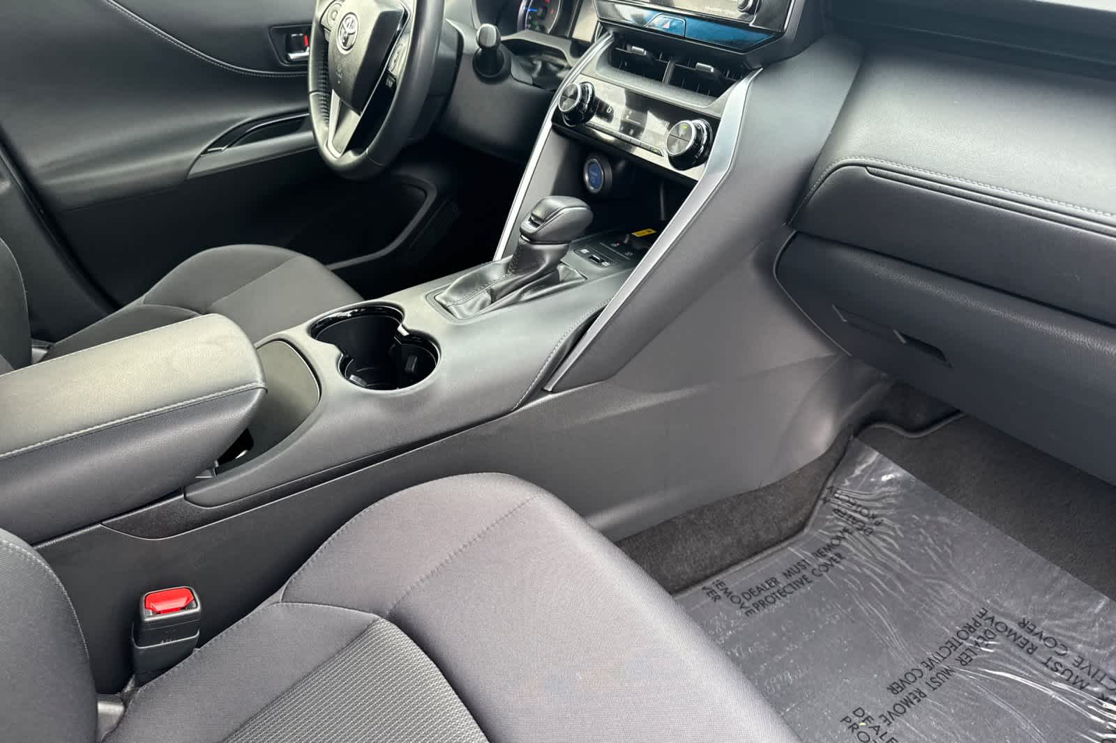 Thumbnail: 2022 Toyota Venza - 17