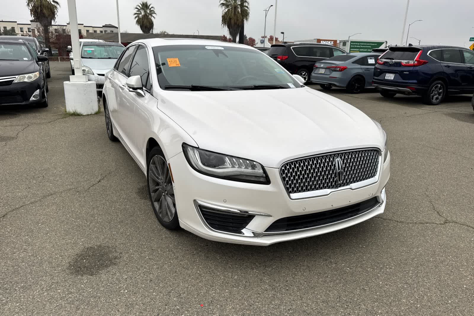 Thumbnail: 2017 Lincoln MKZ - 3