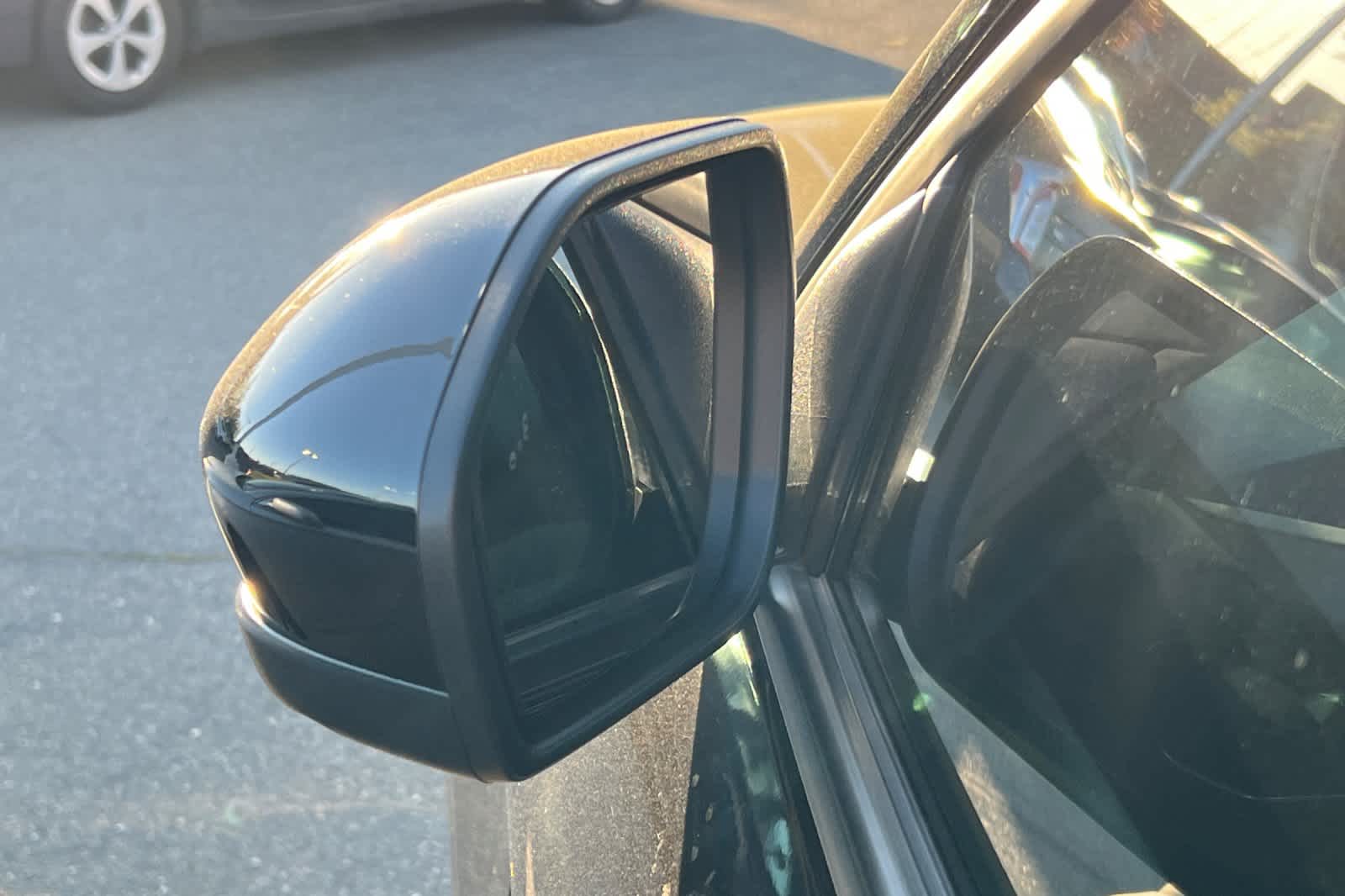 Thumbnail: 2023 Ford Explorer - 8