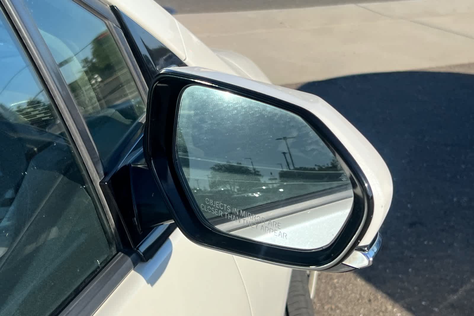 Thumbnail: 2018 Toyota Prius Prime - 16