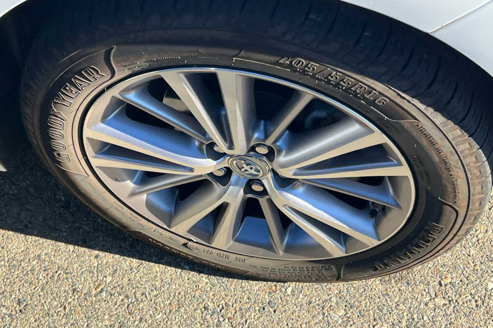 Thumbnail: 2015 Toyota Corolla - 12