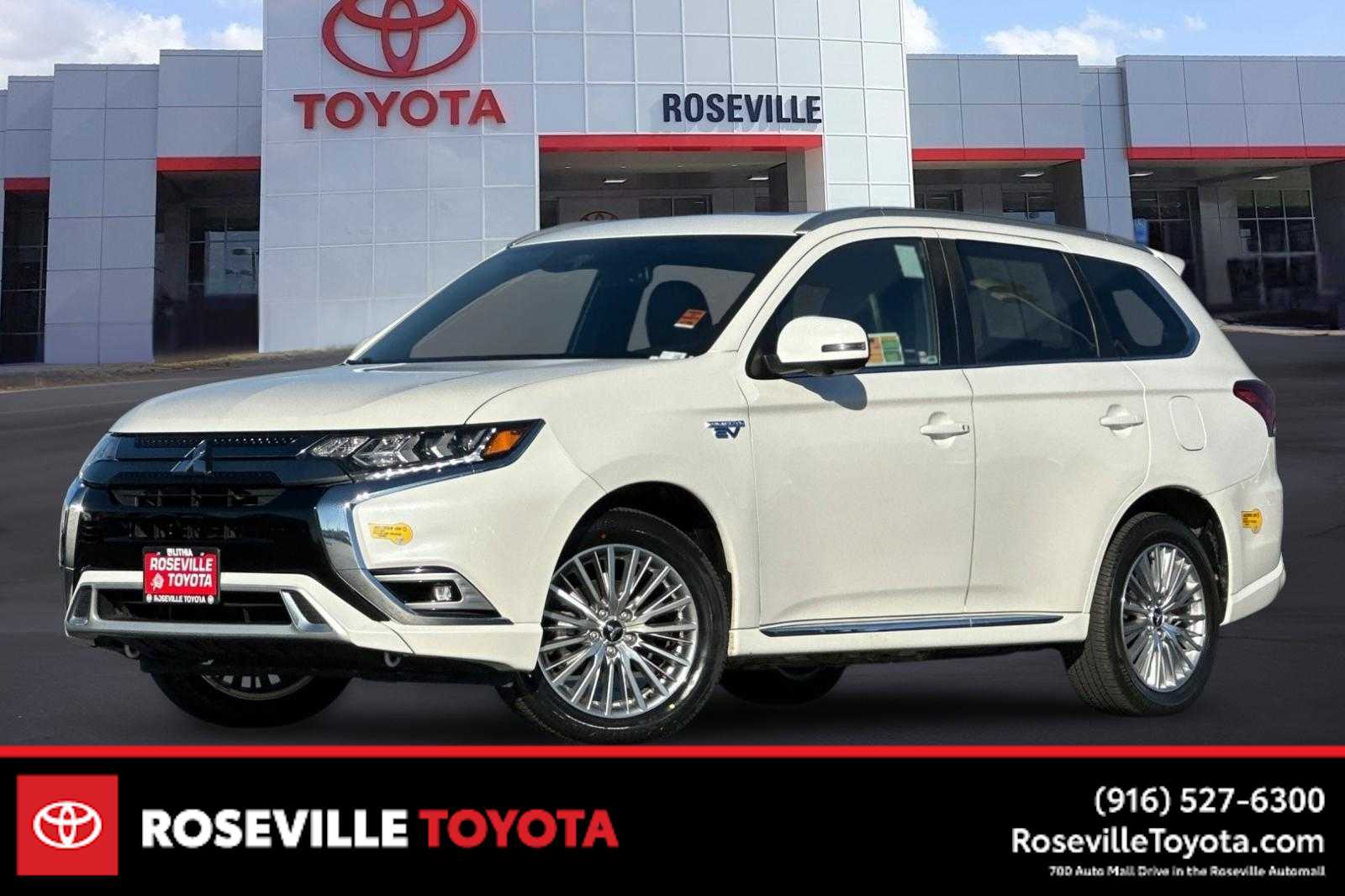 Thumbnail: 2022 Mitsubishi Outlander - 1