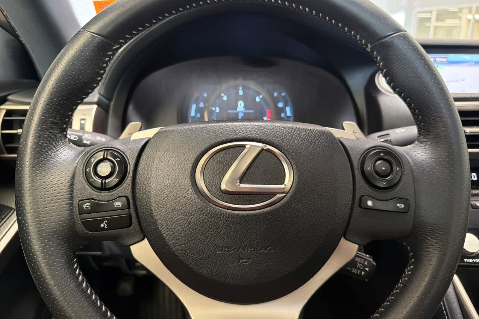 Thumbnail: 2014 Lexus IS - 25