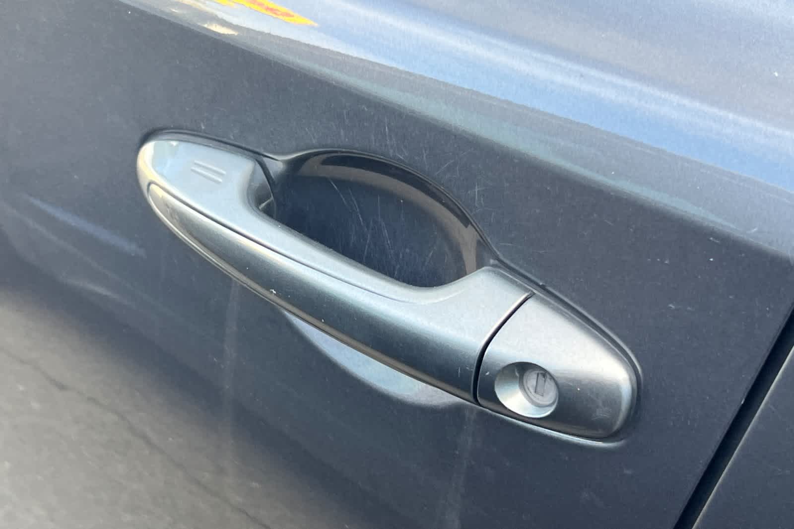 Thumbnail: 2013 Toyota RAV4 - 16