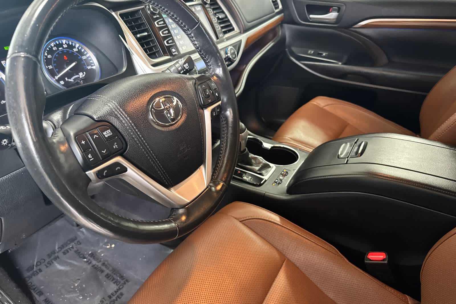 Thumbnail: 2017 Toyota Highlander - 11