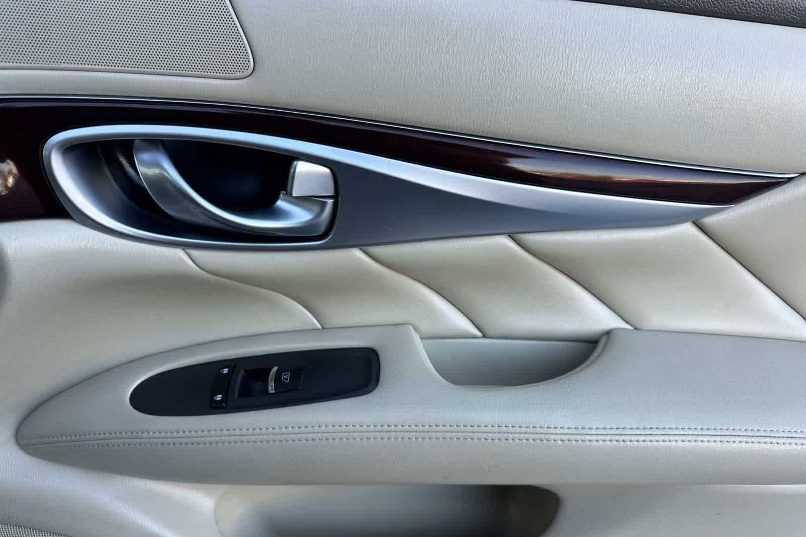 Thumbnail: 2012 INFINITI M37 - 18