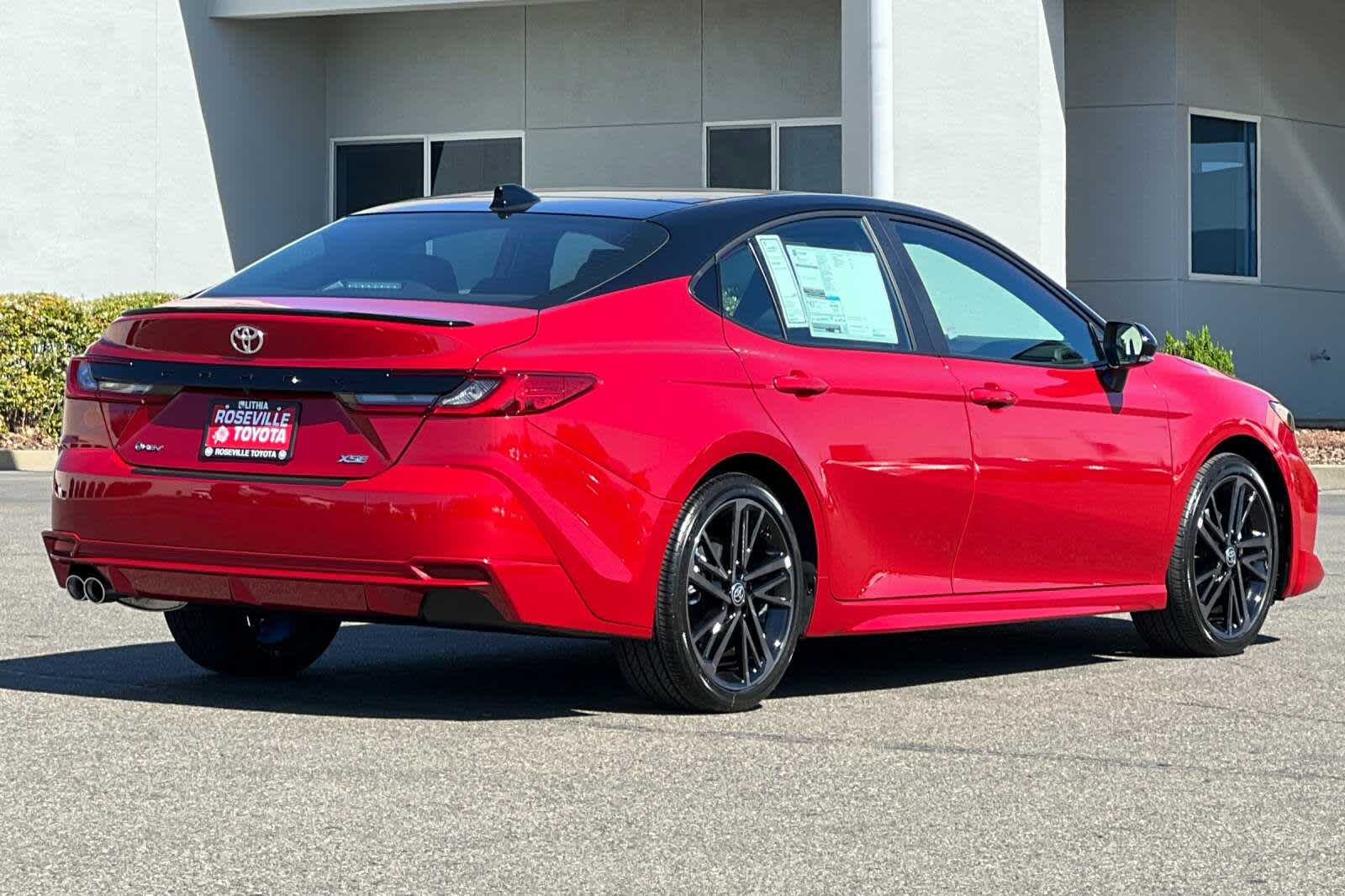 2025 Toyota Camry XSE 2