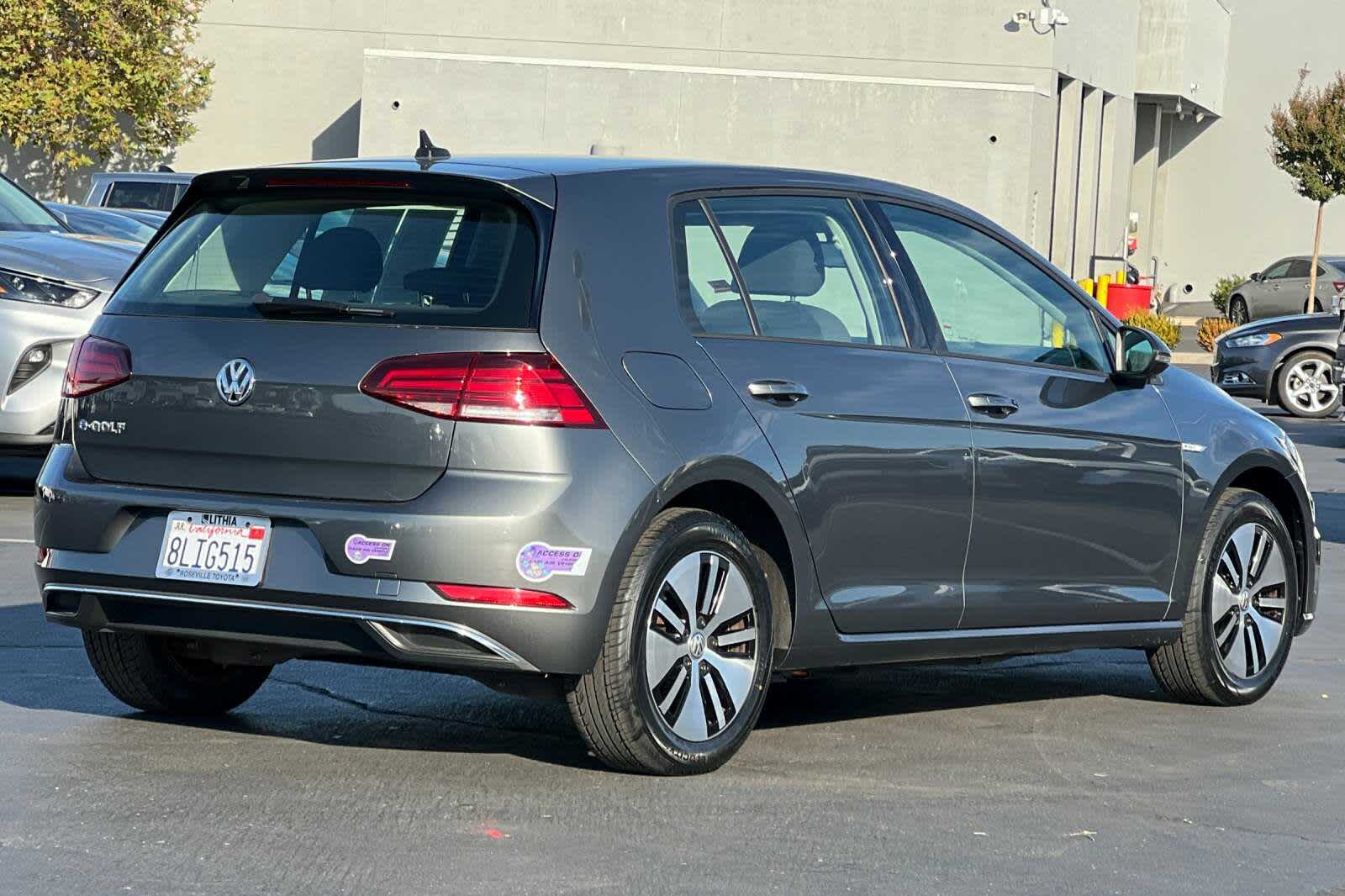 Thumbnail: 2019 Volkswagen e-Golf - 2