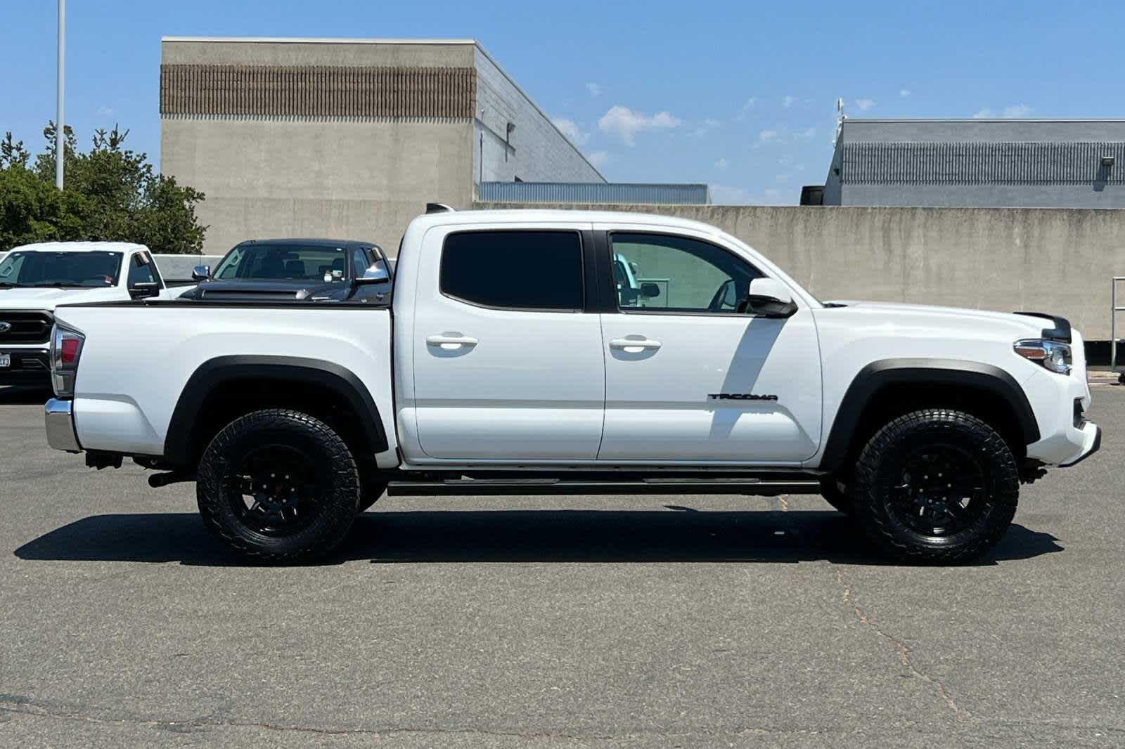 2022 Toyota Tacoma TRD Off-Road 6