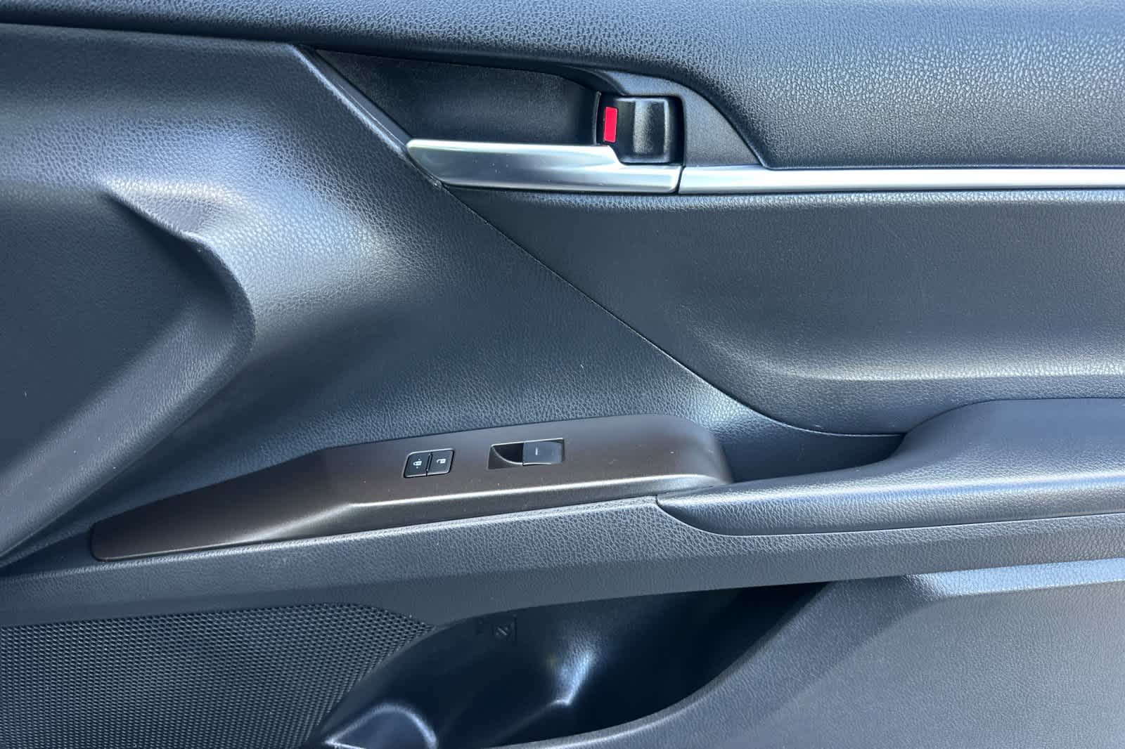 Thumbnail: 2022 Toyota Camry - 18