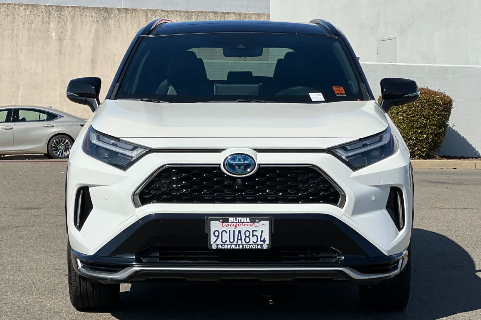 Thumbnail: 2022 Toyota RAV4 - 10