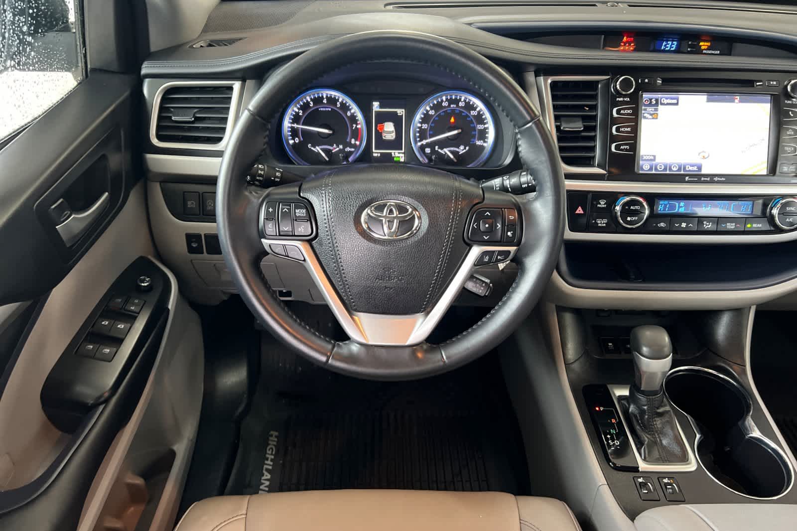 Thumbnail: 2018 Toyota Highlander - 15