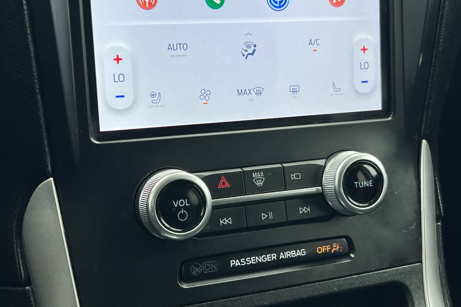 Thumbnail: 2022 Ford Edge - 23