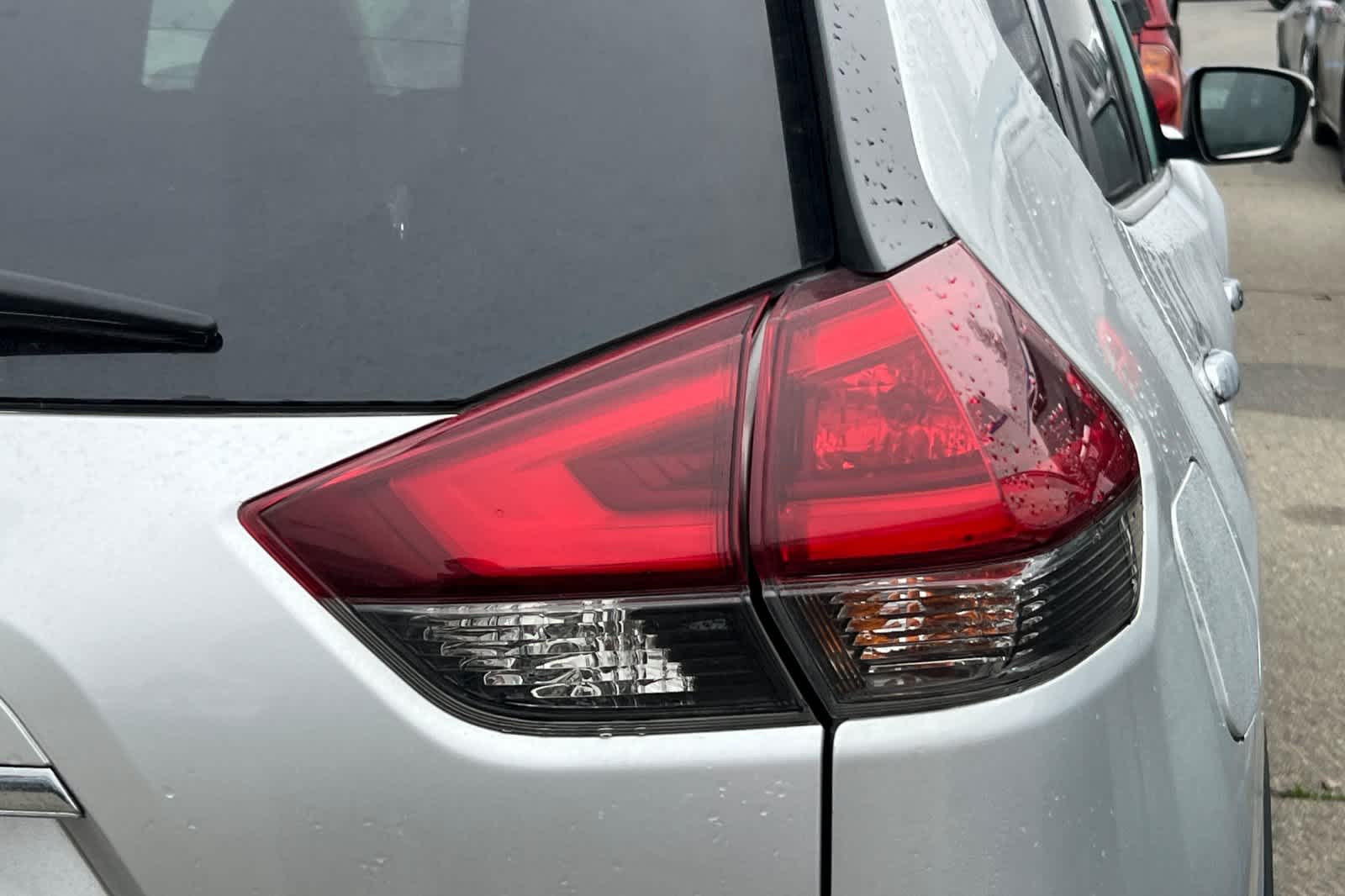 Thumbnail: 2019 Nissan Rogue - 16