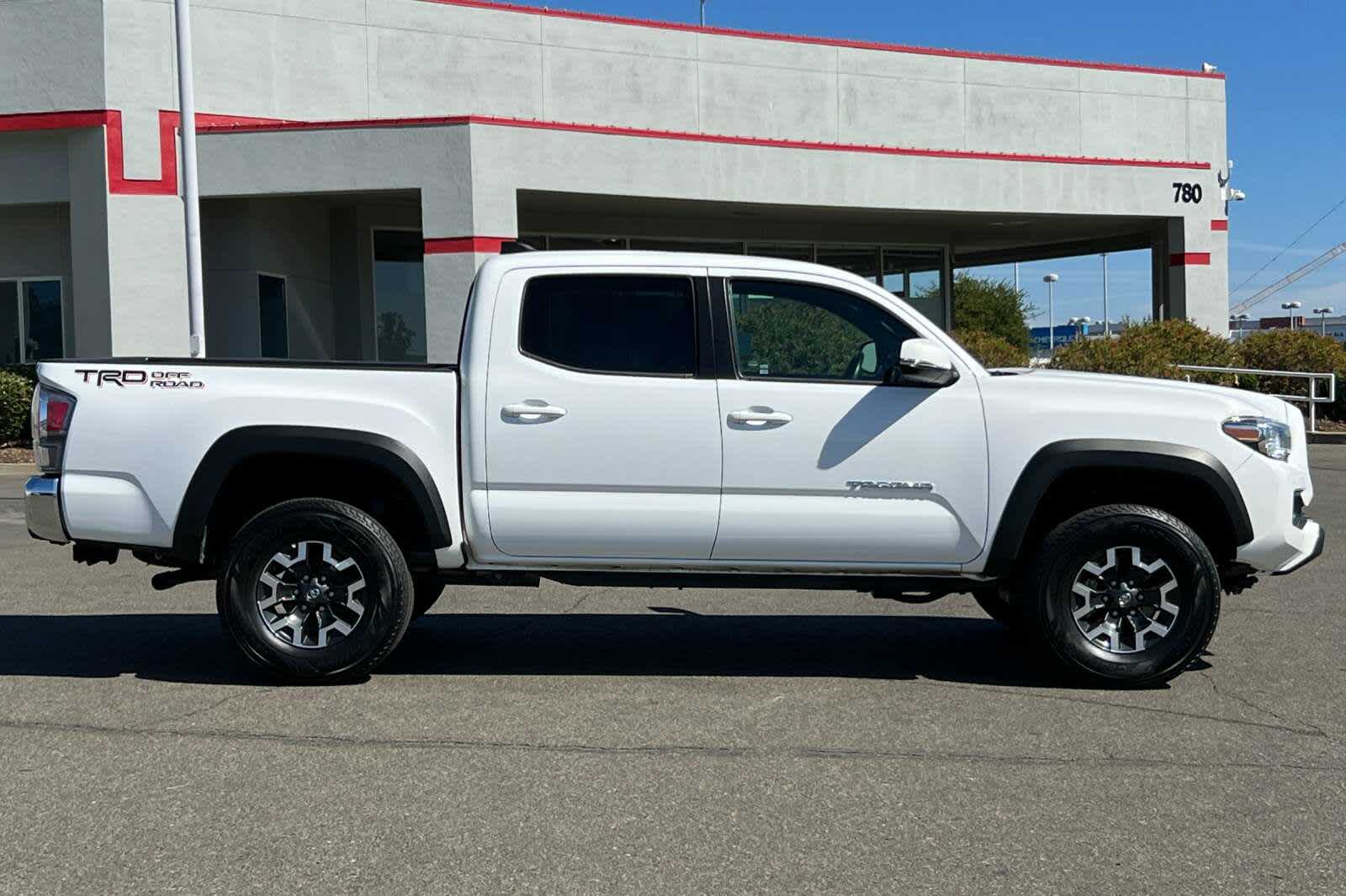 2023 Toyota Tacoma TRD Off-Road 6