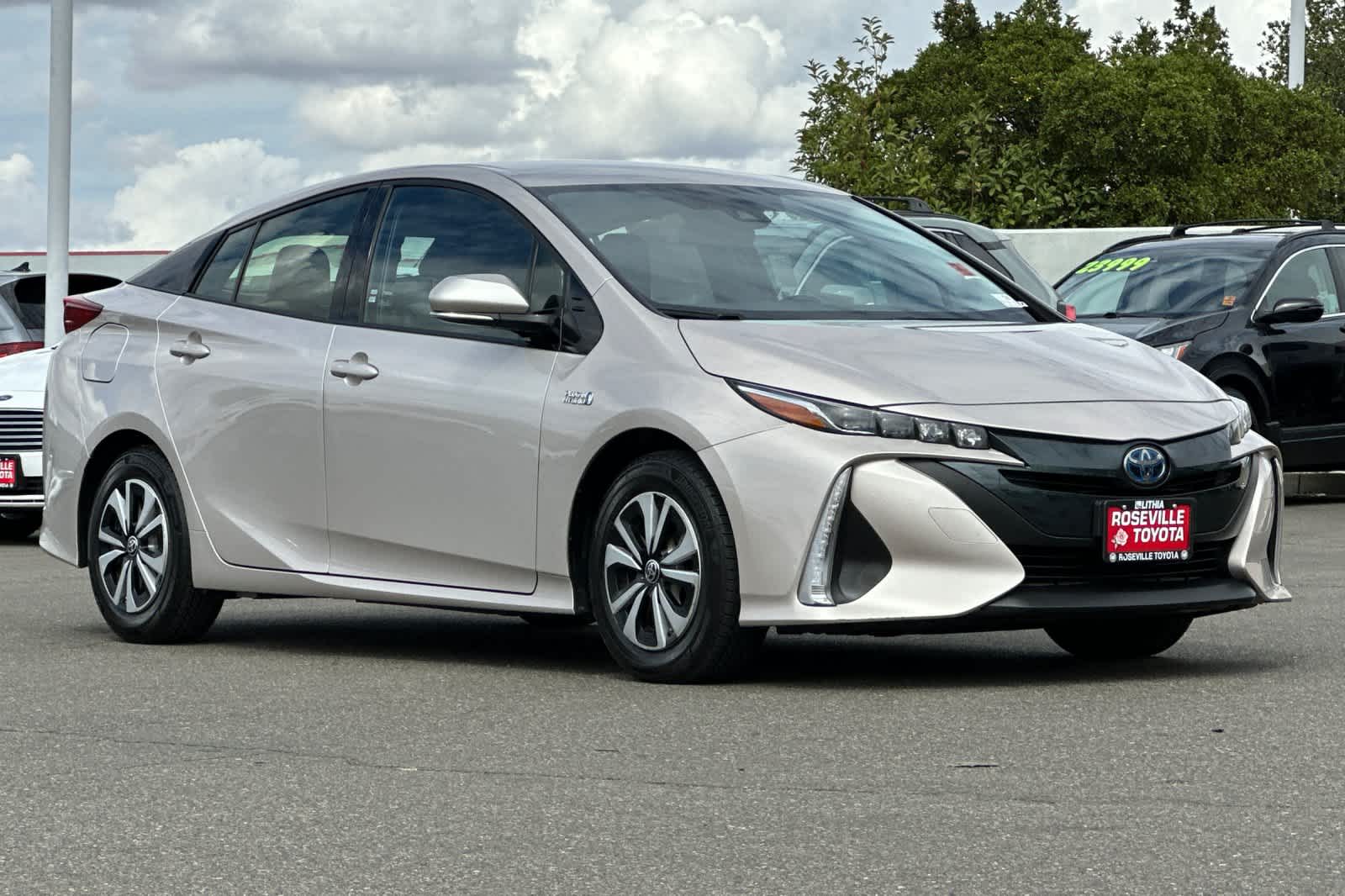 Thumbnail: 2017 Toyota Prius Prime - 5