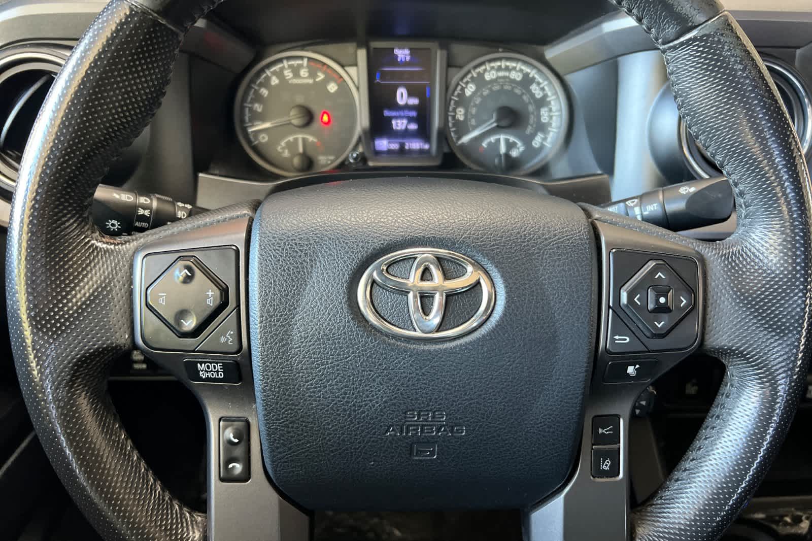 Thumbnail: 2019 Toyota Tacoma - 25