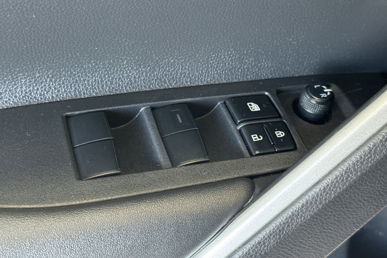 Thumbnail: 2024 Toyota Corolla Cross - 13