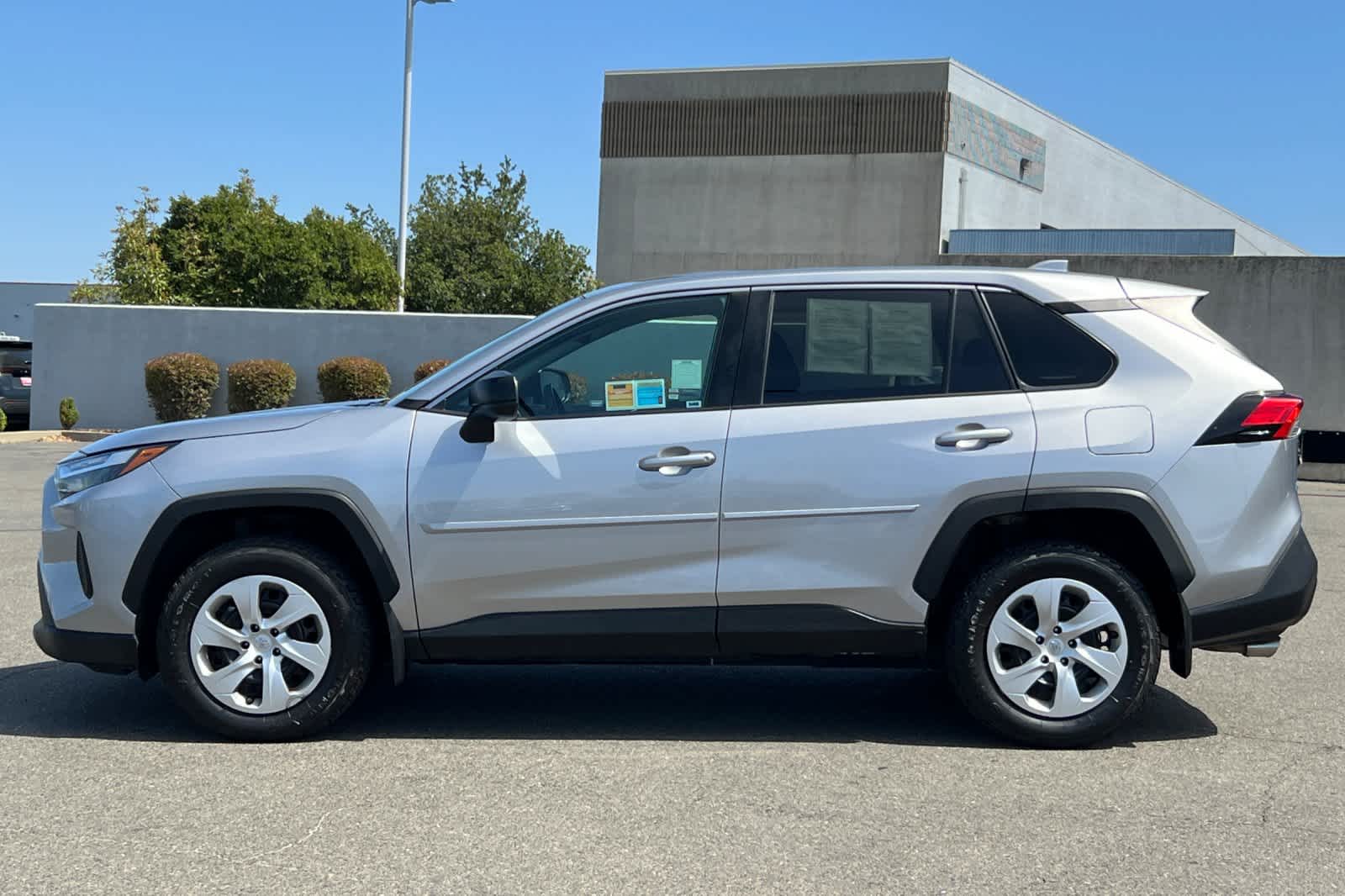 Thumbnail: 2023 Toyota RAV4 - 9