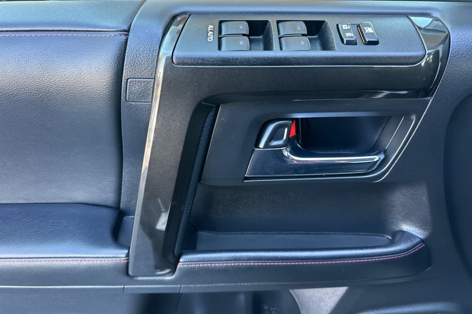 Thumbnail: 2024 Toyota 4Runner - 12