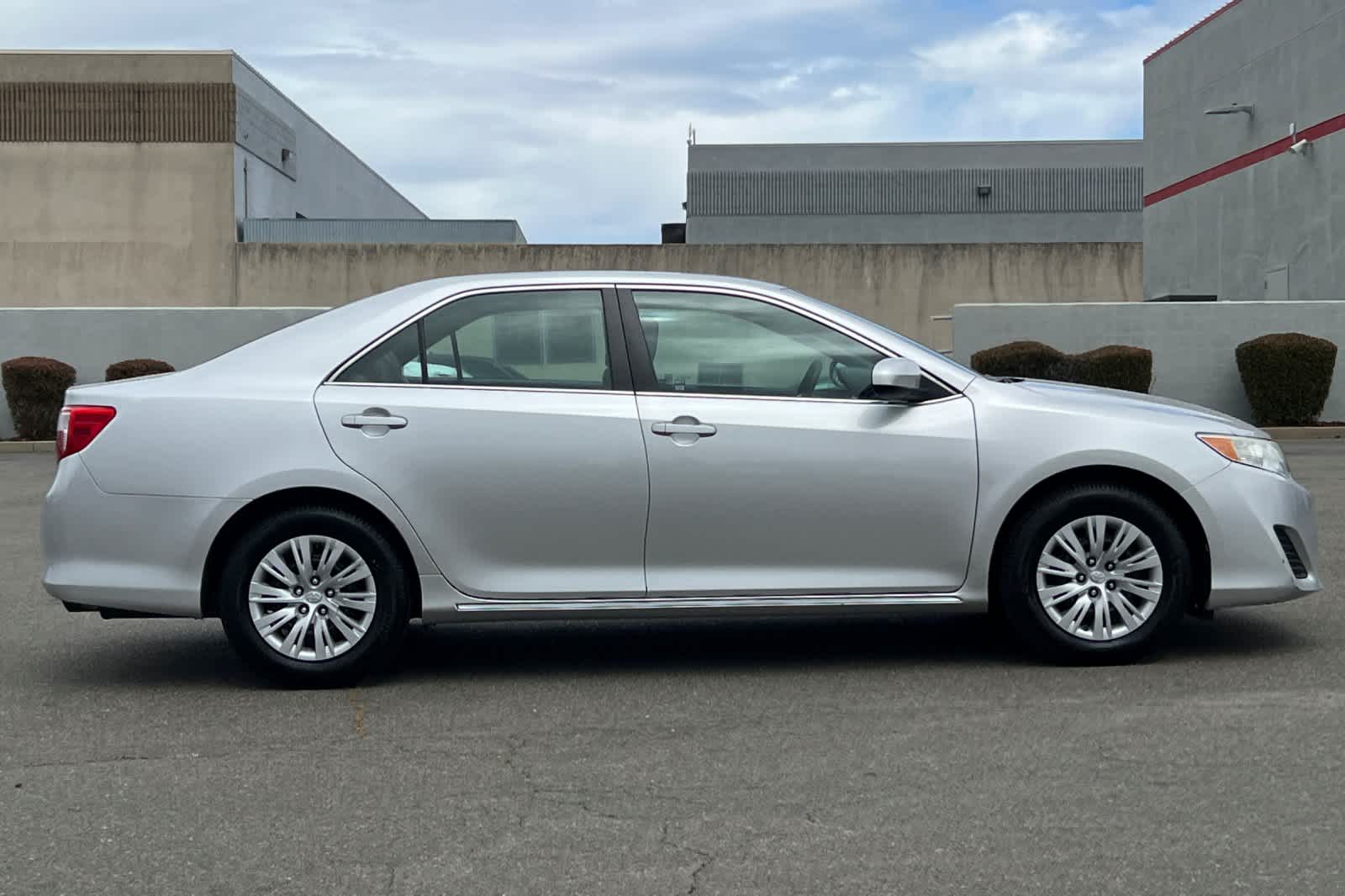 Thumbnail: 2013 Toyota Camry - 6