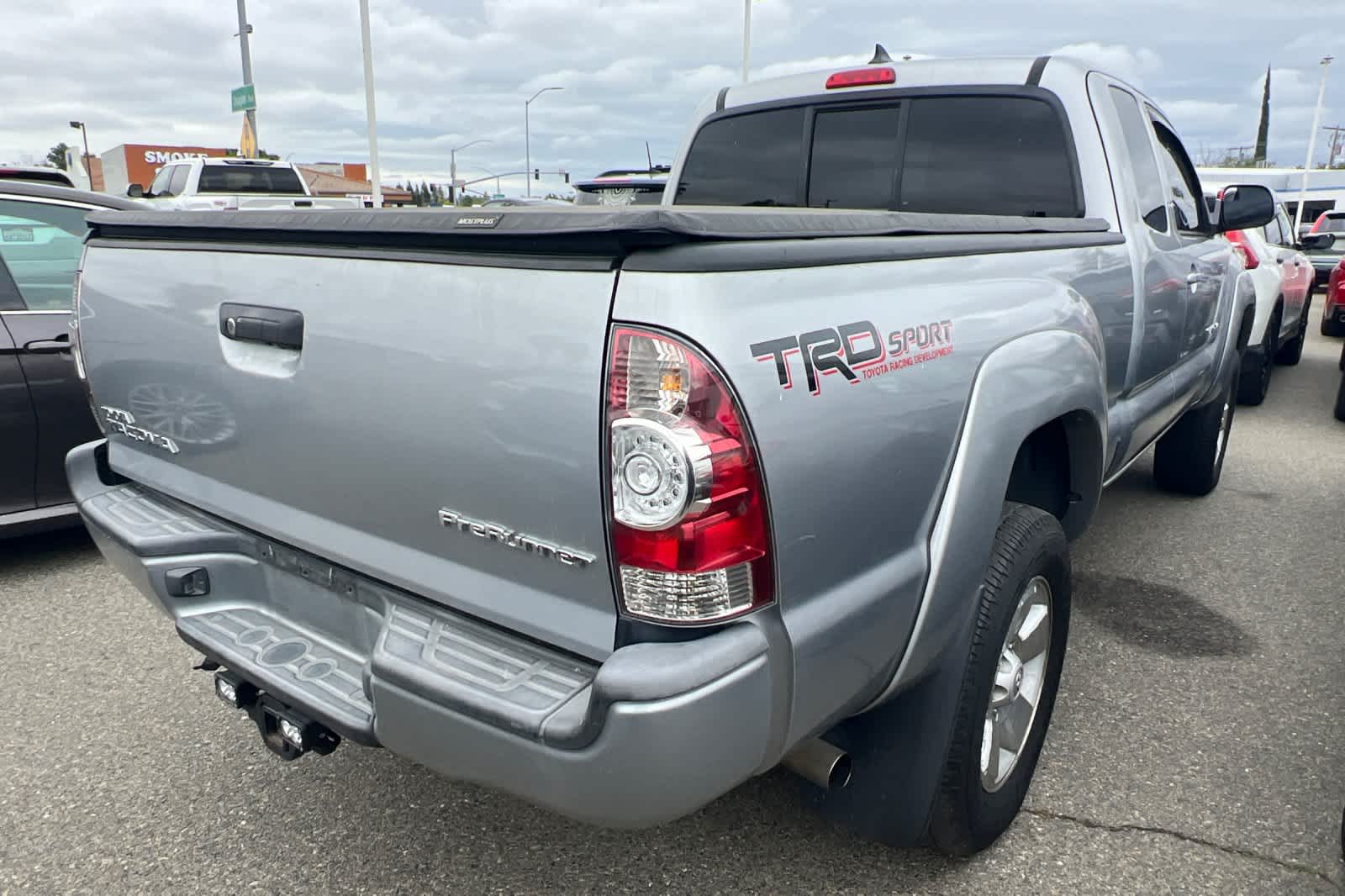Thumbnail: 2015 Toyota Tacoma - 4