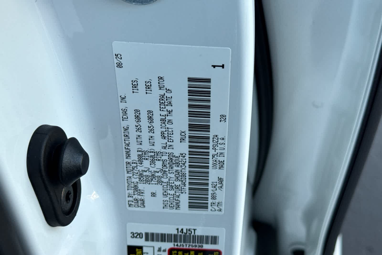 Thumbnail: 2026 Toyota Tundra - 32