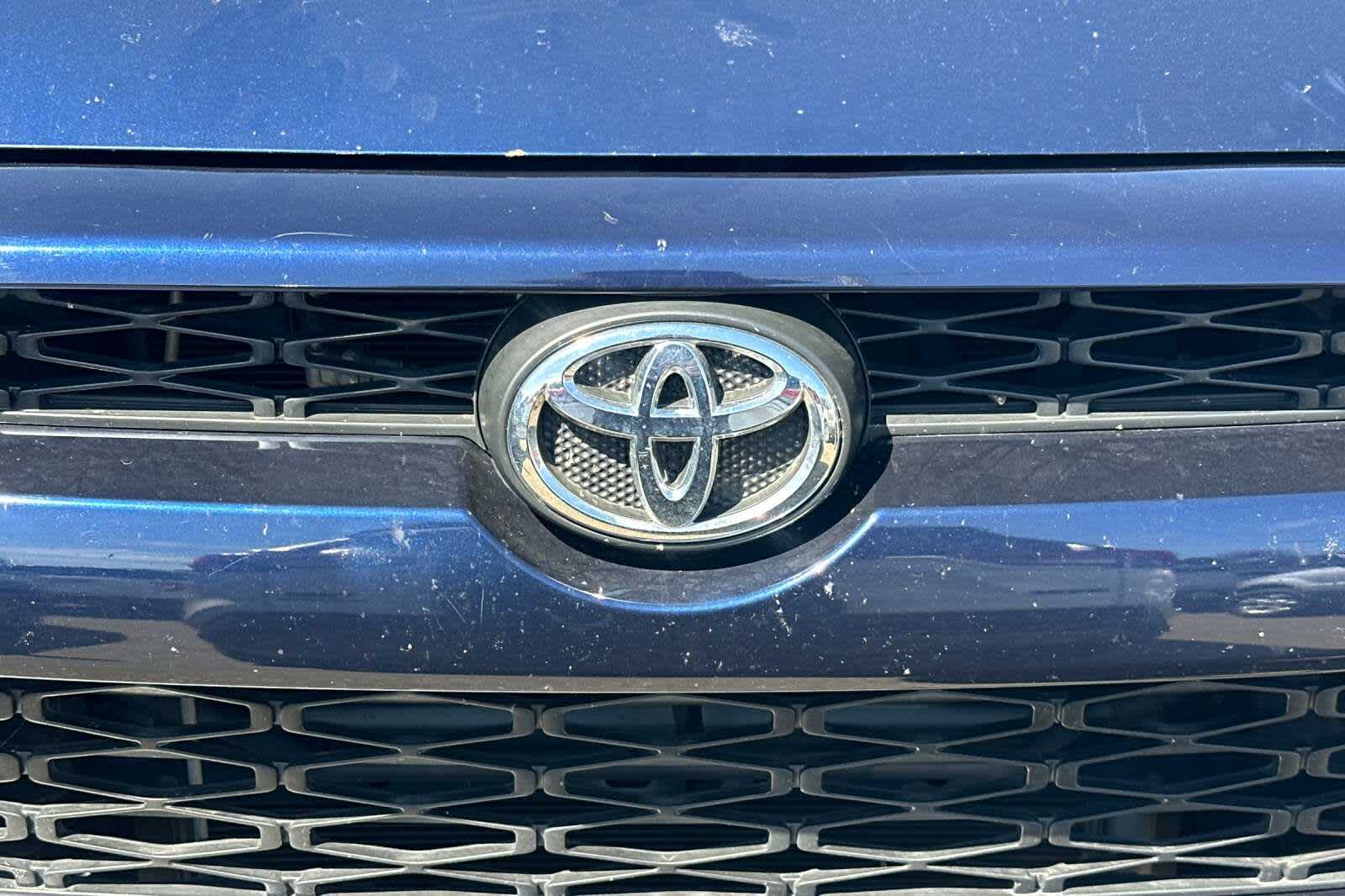 Thumbnail: 2018 Toyota 4Runner - 10