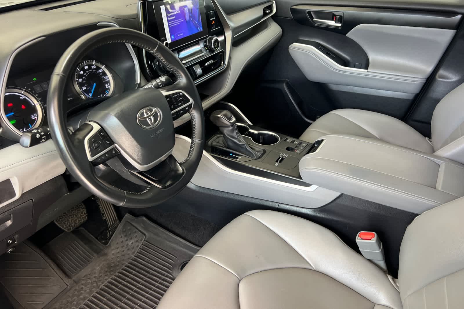 Thumbnail: 2024 Toyota Highlander - 11