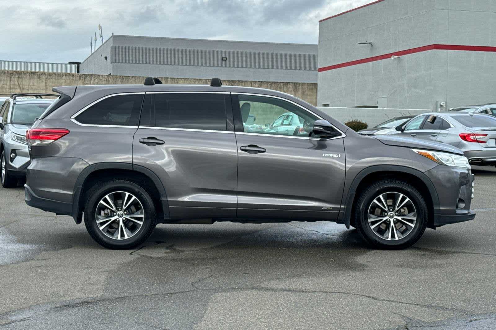 2018 Toyota Highlander LE 6