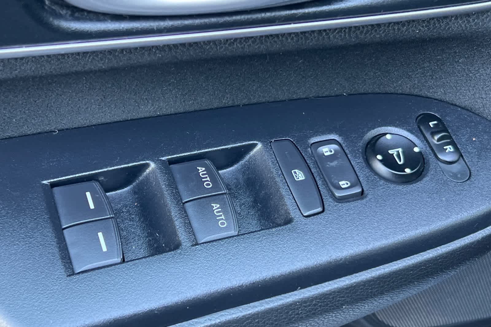 Thumbnail: 2018 Honda CR-V - 13