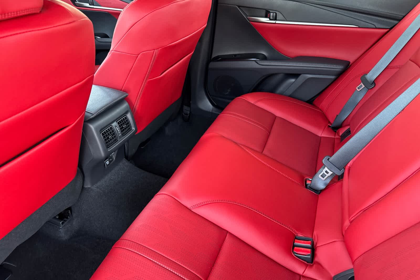 2025 Toyota Camry XSE 4